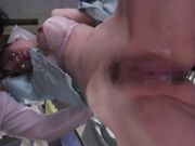 低调的办公室清洁员半开玩笑地挑逗大丁丁1