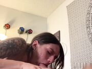 性感学生刚满18岁并制作第一盘性爱录像带作为成人礼物