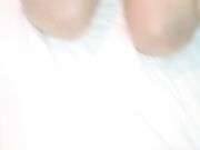 大哥的清纯小女友全程露脸乖巧的舔弄大鸡巴让小哥无套爆草特写展示给狼友看最后全射她嘴里精彩刺激