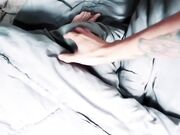 单身女子来青年旅舍忍不住了自己玩玩具