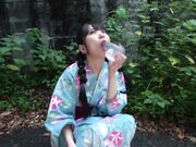 随时欢闹的喉部凸起少女2