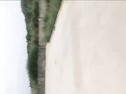 舞蹈演员野战4P 淫水流到大腿粉穴内射超刺激k8