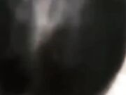 家庭乱伦 我在姐姐房间操了姐姐外面都是亲戚