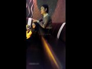 性感气质美女KTV唱歌喝多了被带到酒店内裤塞到嘴里绑住手脚疯狂玩弄边干边用手机拍摄特写!