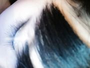 美女近距离展示湿润的粉嫩美穴,然后被土豪操了