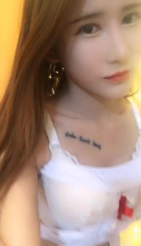 超漂亮极品女神级美女主播镜头前手指抠穴自慰大秀 高潮呻吟淫水直流 淫荡对白