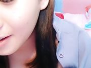 清纯漂亮年轻嫩妹主播糖宝 年纪不大胸却不小 阴毛不多 逼逼很粉