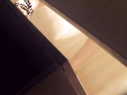 女士WC隔间多角度拍脸又拍下面