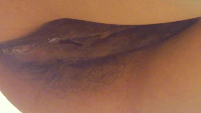 女士WC隔间多角度偷拍拍脸又拍下面