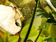 大奶美眉开房约炮有点矜持