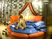 有钱大叔与美女情人开房造爱