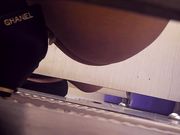 陆陆续续来方便的美眉