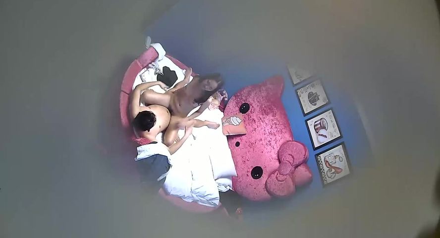 开房造爱苗条妹子很主动非常骚疯狂用力猛摇