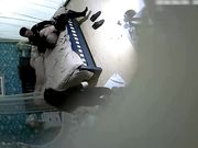 衣服还没脱就急着吃屌日了两炮