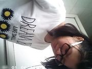 女厕偷拍红高跟妹子人美逼嫩