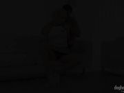 风骚巨乳美女撅起屁股给你草