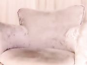 小妖精连自慰都是那么美