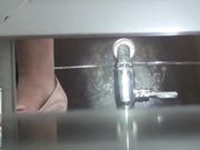 女厕偷拍几个非常不错的美女