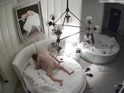 被包养的大叔干到一起高潮