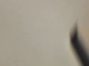 女厕偷窥貌似被妹子发现了