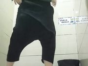 商场厕拍妹子下面的毛真多