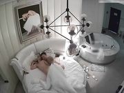 强壮纹身男把小三搞到高潮淫叫