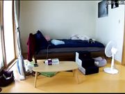 居家年轻小夫妻在床上被偷拍