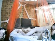 酒店偷拍美女被中年男激烈抽插