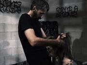 全身涂满油后的激烈炮战