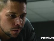 刑讯室被两个警察干屁眼的熟女