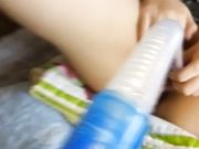 喜欢玩刺激展示嫩逼抽烟穿阴钉用超大香肠捅玩浪穴