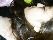 趁白嫩小妞醉酒高清拍摄其诱人咪咪和小穴长得漂亮的被干