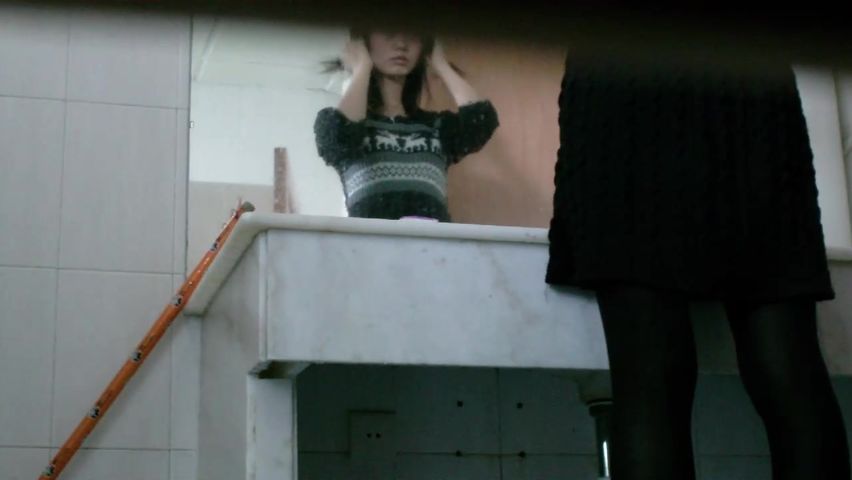 真实偷拍 零距离接触清纯学生美美