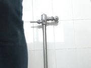 商场厕拍 这妹子下面看着有点可怕