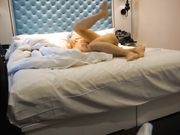 某学院的性感美女学妹酒店和情人偷情啪啪肤白臀美床技精湛