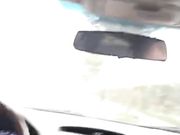 开车接漂亮情人直接在路边车震旁边还有个环卫大爷在打扫卫生