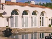 顶级身材的女模野性操穴欲罢不能