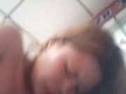 洋教授旅游被站街小妹拉到足疗养生馆