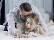 精灵般的美女妹子沉迷音乐扑上去揉捏插入