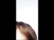 漂亮短发萌妹子主播穿着红衣床上现场直播道具假鸡鸡插逼