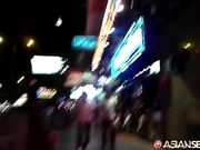 洋土豪米糕在曼谷街头红灯区嫖个妖艳站街女有点像人妖