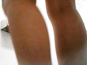 来自泰国洗手间偷拍 让你看看泰国妹子的异国风情