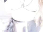 最新微博巨乳网红小奶包首次大尺度视频私拍流出 完美爆乳翘挺 玩奶弄穴 高颜值特漂亮