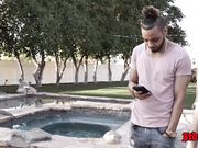 淘气保姆吃黑屌舔着大鸡巴表情好骚