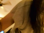 操哥们的漂亮骚女友平时叫她小嫂子现在我胯下舔鸡巴