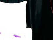 很是风骚玩的开自慰工具一大堆随便换着用自慰插穴很淫荡