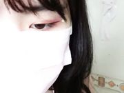 萌妹子浴室洗澡洗完马桶上手指扣逼自慰毛毛多性欲强