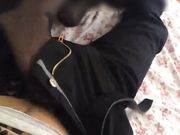 美腿丝足大屌哥花钱雇個漂亮大學生穿著黑絲玩足交