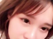 清纯萌妹KIKI道具鸡鸡抽插自慰高潮喷水嫩逼无毛很是诱惑