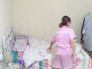 偷拍独居美少妇又大又白的奶子快把胸罩撑爆了好想摸一摸